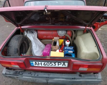 Красный БМВ 7 Серия, объемом двигателя 1.5 л и пробегом 270 тыс. км за 572 $, фото 6 на Automoto.ua