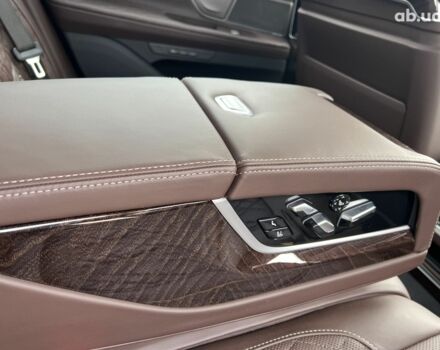 БМВ 7 Серия, объемом двигателя 3 л и пробегом 65 тыс. км за 82636 $, фото 22 на Automoto.ua