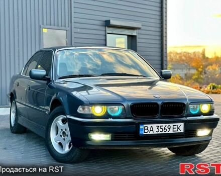 БМВ 7 Серия, объемом двигателя 2.8 л и пробегом 222 тыс. км за 4000 $, фото 1 на Automoto.ua