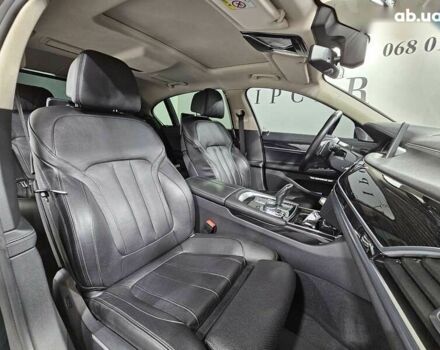 БМВ 7 Серия 2015 в Киеве на Automoto.ua БМВ 7 Серия, объемом двигателя 4.4 л и пробегом 185 тыс. км за 29999 $, фото 4 на Automoto.ua