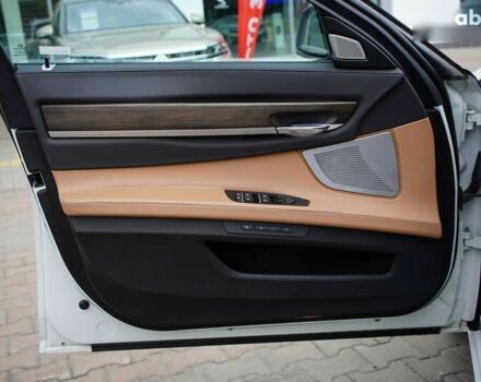БМВ 7 Серия 2015 в Житомире на Automoto.ua БМВ 7 Серия, объемом двигателя 3 л и пробегом 95 тыс. км за 27999 $, фото 11 на Automoto.ua