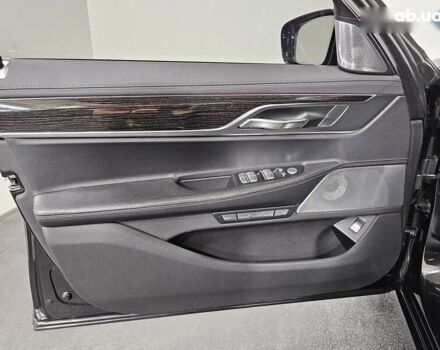 БМВ 7 Серия 2015 в Киеве на Automoto.ua БМВ 7 Серия, объемом двигателя 4.4 л и пробегом 185 тыс. км за 29999 $, фото 28 на Automoto.ua