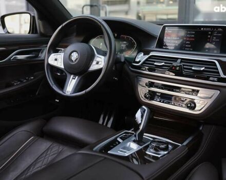 БМВ 7 Серия, объемом двигателя 4.4 л и пробегом 38 тыс. км за 63000 $, фото 13 на Automoto.ua