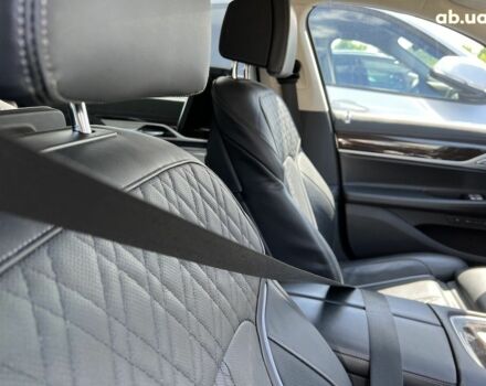 БМВ 7 Серия, объемом двигателя 3 л и пробегом 56 тыс. км за 91835 $, фото 6 на Automoto.ua