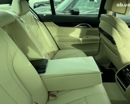 БМВ 7 Серия, объемом двигателя 3 л и пробегом 26 тыс. км за 81162 $, фото 14 на Automoto.ua