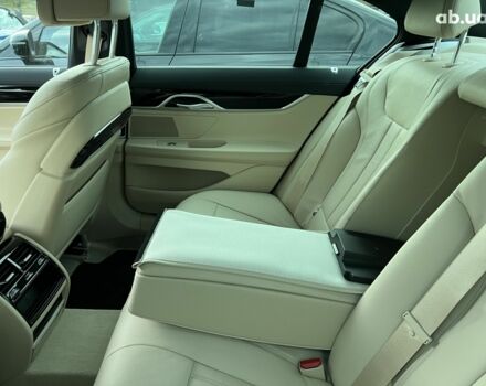 БМВ 7 Серия, объемом двигателя 3 л и пробегом 26 тыс. км за 81162 $, фото 1 на Automoto.ua