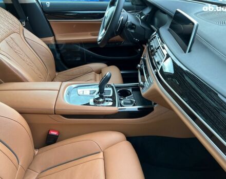 БМВ 7 Серия, объемом двигателя 3 л и пробегом 27 тыс. км за 92595 $, фото 15 на Automoto.ua