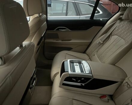 БМВ 7 Серия, объемом двигателя 4.4 л и пробегом 13 тыс. км за 98681 $, фото 17 на Automoto.ua