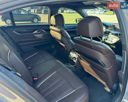 БМВ 7 Серія, об'ємом двигуна 3 л та пробігом 43 тис. км за 79000 $, фото 12 на Automoto.ua