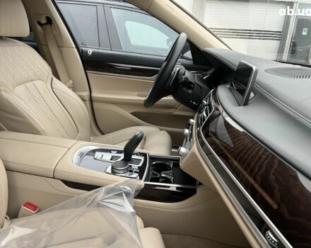 БМВ 7 Серия, объемом двигателя 4.4 л и пробегом 13 тыс. км за 98681 $, фото 21 на Automoto.ua