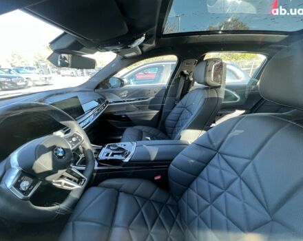 БМВ 7 Серия 2023 в Киеве на Automoto.ua БМВ 7 Серия, объемом двигателя 3 л и пробегом 2 тыс. км за 135415 $, фото 7 на Automoto.ua