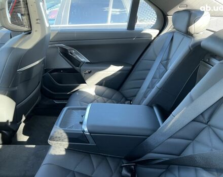 БМВ 7 Серия 2023 в Киеве на Automoto.ua БМВ 7 Серия, объемом двигателя 3 л и пробегом 2 тыс. км за 135415 $, фото 13 на Automoto.ua