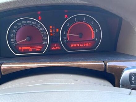 БМВ 7 Серия, объемом двигателя 4.4 л и пробегом 237 тыс. км за 9300 $, фото 1 на Automoto.ua