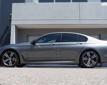 Серый БМВ 7 Серия, объемом двигателя 0 л и пробегом 28 тыс. км за 29250 $, фото 2 на Automoto.ua