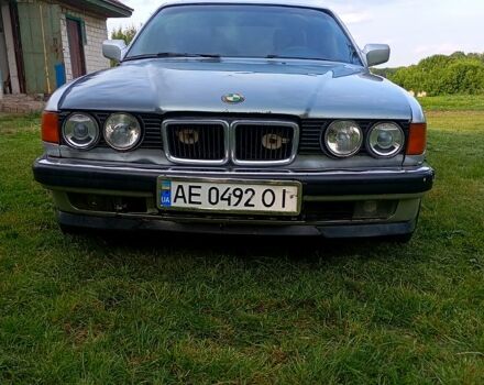 Серый БМВ 7 Серия, объемом двигателя 3 л и пробегом 0 тыс. км за 2000 $, фото 2 на Automoto.ua