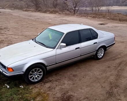 Сірий БМВ 7 Серія, об'ємом двигуна 3.5 л та пробігом 0 тис. км за 2500 $, фото 1 на Automoto.ua