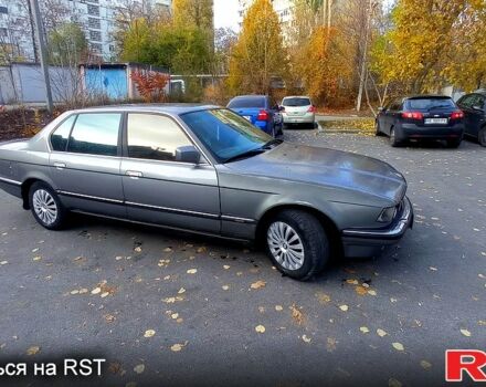 Серый БМВ 7 Серия, объемом двигателя 3.5 л и пробегом 300 тыс. км за 1500 $, фото 10 на Automoto.ua