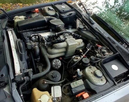 Серый БМВ 7 Серия, объемом двигателя 3.5 л и пробегом 300 тыс. км за 1500 $, фото 8 на Automoto.ua