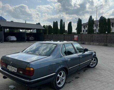 Серый БМВ 7 Серия, объемом двигателя 3 л и пробегом 500 тыс. км за 2599 $, фото 2 на Automoto.ua