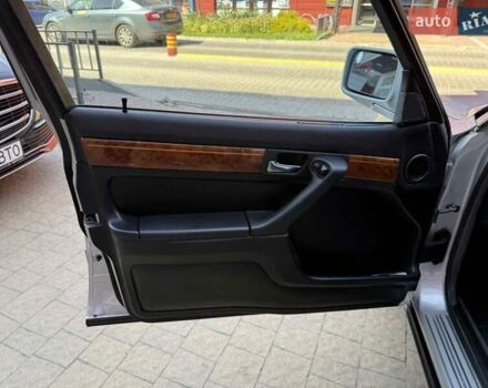 Сірий БМВ 7 Серія, об'ємом двигуна 5 л та пробігом 214 тис. км за 19900 $, фото 14 на Automoto.ua