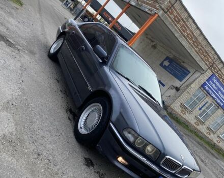 Серый БМВ 7 Серия, объемом двигателя 3.4 л и пробегом 230 тыс. км за 3700 $, фото 2 на Automoto.ua