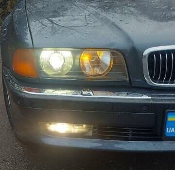 Серый БМВ 7 Серия, объемом двигателя 2.5 л и пробегом 426 тыс. км за 4800 $, фото 21 на Automoto.ua