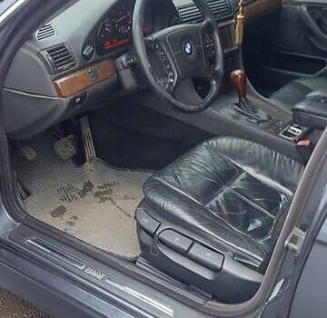 Серый БМВ 7 Серия, объемом двигателя 2.5 л и пробегом 426 тыс. км за 4800 $, фото 13 на Automoto.ua