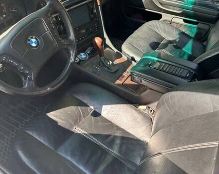 Серый БМВ 7 Серия, объемом двигателя 3.5 л и пробегом 380 тыс. км за 2950 $, фото 2 на Automoto.ua