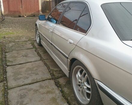 Серый БМВ 7 Серия, объемом двигателя 3.5 л и пробегом 300 тыс. км за 3500 $, фото 3 на Automoto.ua