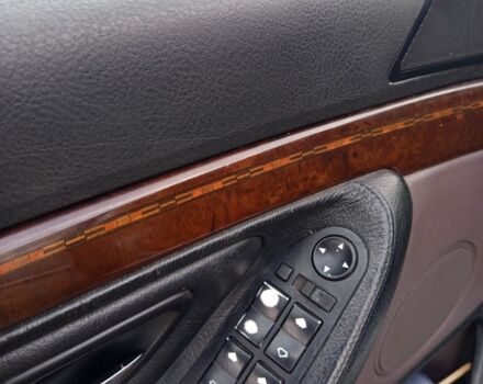 Серый БМВ 7 Серия, объемом двигателя 5.4 л и пробегом 306 тыс. км за 3500 $, фото 10 на Automoto.ua