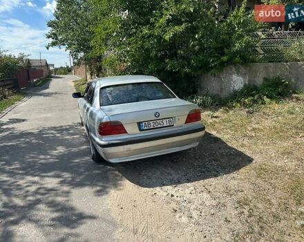 Серый БМВ 7 Серия, объемом двигателя 3.5 л и пробегом 380 тыс. км за 2950 $, фото 1 на Automoto.ua