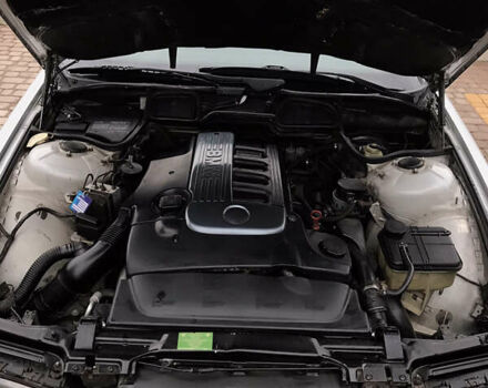 Серый БМВ 7 Серия, объемом двигателя 3 л и пробегом 357 тыс. км за 5450 $, фото 11 на Automoto.ua