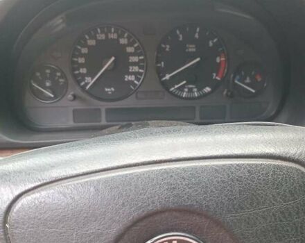 Серый БМВ 7 Серия, объемом двигателя 3.5 л и пробегом 300 тыс. км за 3500 $, фото 5 на Automoto.ua