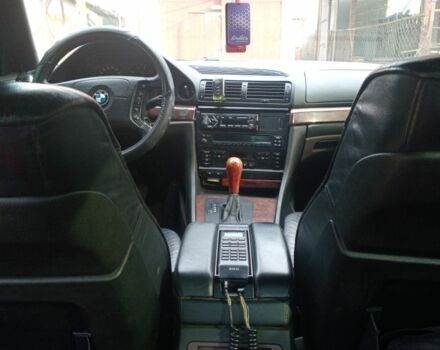 Серый БМВ 7 Серия, объемом двигателя 3.5 л и пробегом 300 тыс. км за 3500 $, фото 7 на Automoto.ua