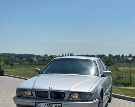 Серый БМВ 7 Серия, объемом двигателя 2.79 л и пробегом 350 тыс. км за 2999 $, фото 3 на Automoto.ua