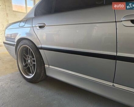 Сірий БМВ 7 Серія, об'ємом двигуна 3.5 л та пробігом 401 тис. км за 13000 $, фото 46 на Automoto.ua