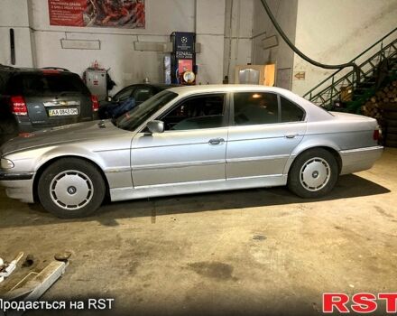 Серый БМВ 7 Серия, объемом двигателя 3.5 л и пробегом 287 тыс. км за 3000 $, фото 1 на Automoto.ua