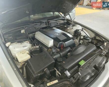 Сірий БМВ 7 Серія, об'ємом двигуна 3.5 л та пробігом 401 тис. км за 13000 $, фото 12 на Automoto.ua