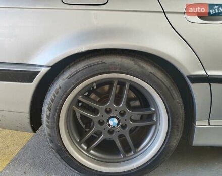 Сірий БМВ 7 Серія, об'ємом двигуна 3.5 л та пробігом 401 тис. км за 13000 $, фото 45 на Automoto.ua