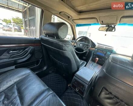 Серый БМВ 7 Серия, объемом двигателя 2.79 л и пробегом 350 тыс. км за 2999 $, фото 24 на Automoto.ua