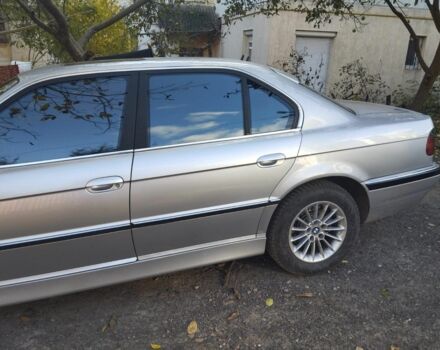 Серый БМВ 7 Серия, объемом двигателя 0 л и пробегом 400 тыс. км за 10000 $, фото 7 на Automoto.ua