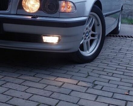 Сірий БМВ 7 Серія, об'ємом двигуна 3 л та пробігом 240 тис. км за 10000 $, фото 2 на Automoto.ua