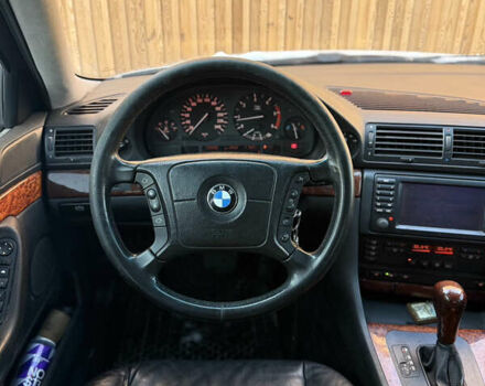 Серый БМВ 7 Серия, объемом двигателя 2.93 л и пробегом 155 тыс. км за 5500 $, фото 15 на Automoto.ua