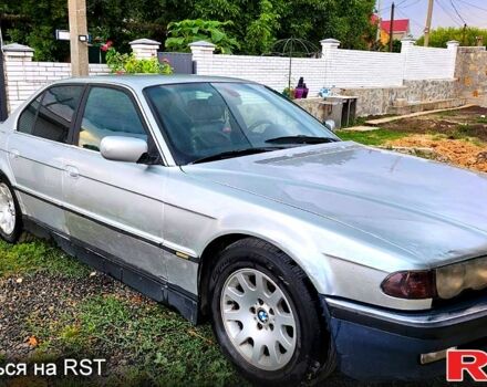 Серый БМВ 7 Серия, объемом двигателя 4.4 л и пробегом 250 тыс. км за 4500 $, фото 4 на Automoto.ua