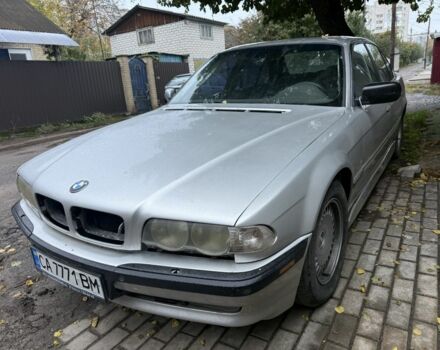 Серый БМВ 7 Серия, объемом двигателя 3.9 л и пробегом 500 тыс. км за 3000 $, фото 1 на Automoto.ua