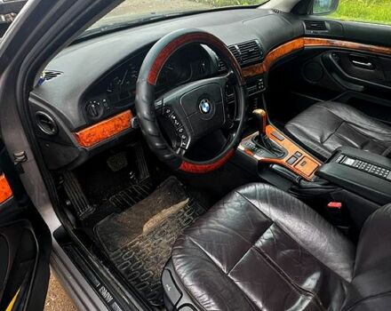 Серый БМВ 7 Серия, объемом двигателя 2.5 л и пробегом 441 тыс. км за 1800 $, фото 10 на Automoto.ua