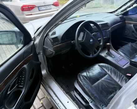 Серый БМВ 7 Серия, объемом двигателя 3.9 л и пробегом 500 тыс. км за 3000 $, фото 4 на Automoto.ua