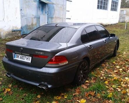 Серый БМВ 7 Серия, объемом двигателя 4.4 л и пробегом 300 тыс. км за 6000 $, фото 3 на Automoto.ua