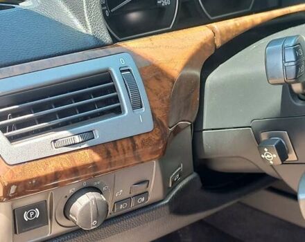 Серый БМВ 7 Серия, объемом двигателя 4.4 л и пробегом 302 тыс. км за 7600 $, фото 10 на Automoto.ua