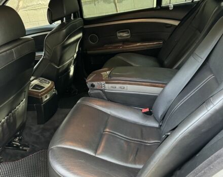 Серый БМВ 7 Серия, объемом двигателя 3.6 л и пробегом 370 тыс. км за 5400 $, фото 5 на Automoto.ua